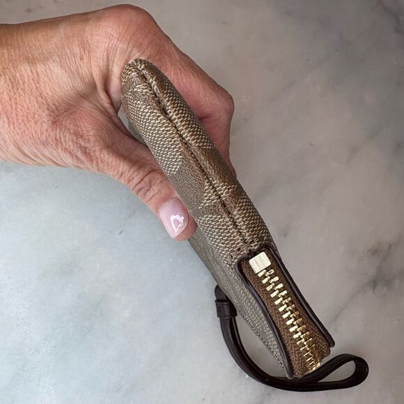 Coach Wristlet Bag Purse Leather Signature Brown and Tan Pouch Wallet - Picture 6 of 11